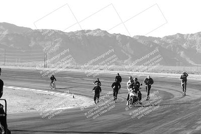 media/Jan-09-2025-Racers Edge (Thu) [[9e316ffd38]]/1-Around the Pits-Track Walk/